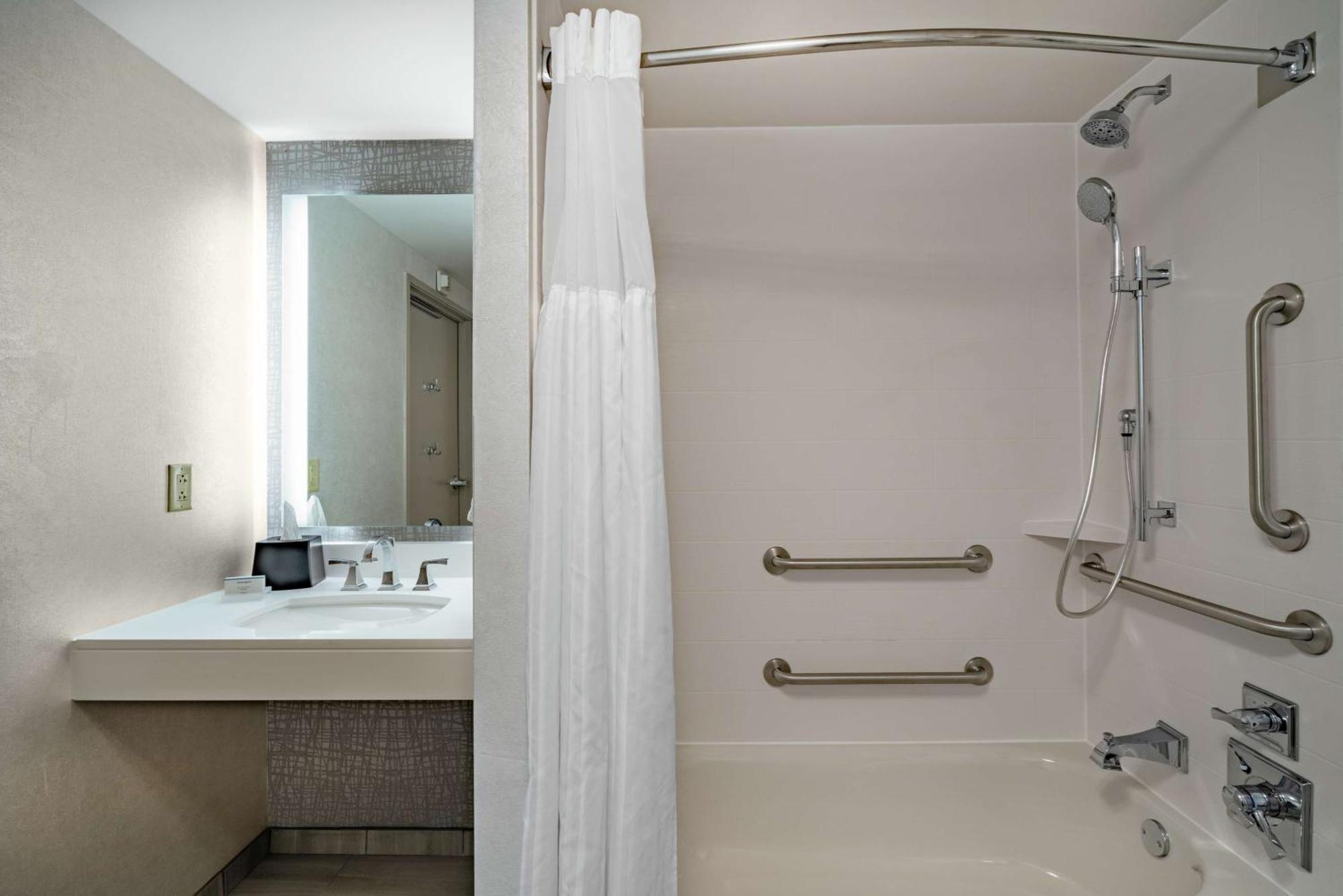 Hilton Garden Inn Louisville East Extérieur photo